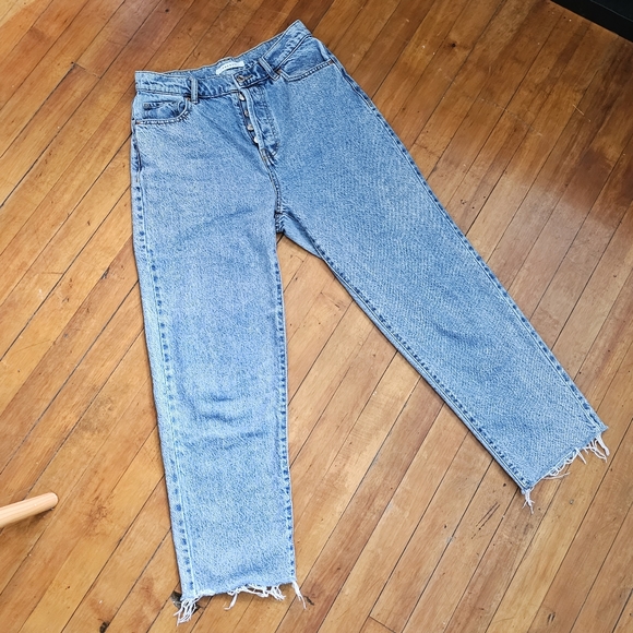 PacSun Mom Jeans Frayed Hem - Picture 4 of 8